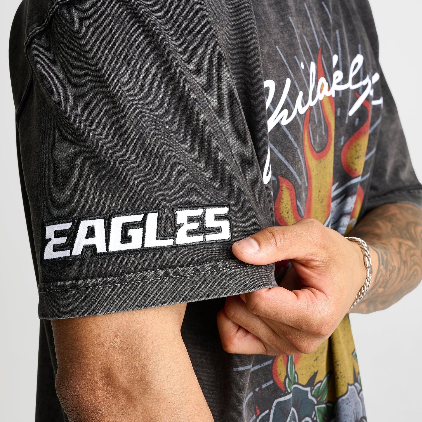 Men's Pro Standard Philadelphia Eagles NFL Fire And Roses Graphic T-Shirt - Washed Black