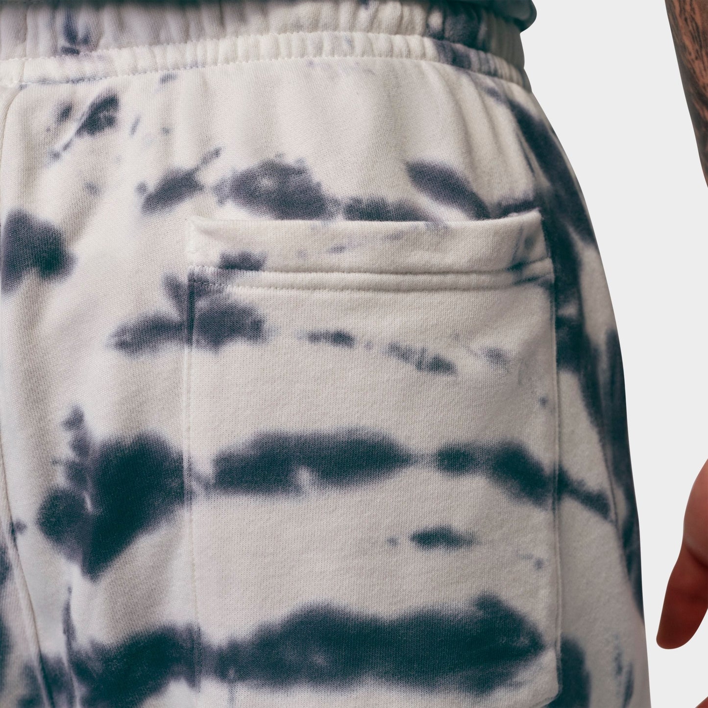 Men's Jordan Brooklyn Tie-Dye Festival Fleece Shorts - Sail/Off Noir/Black