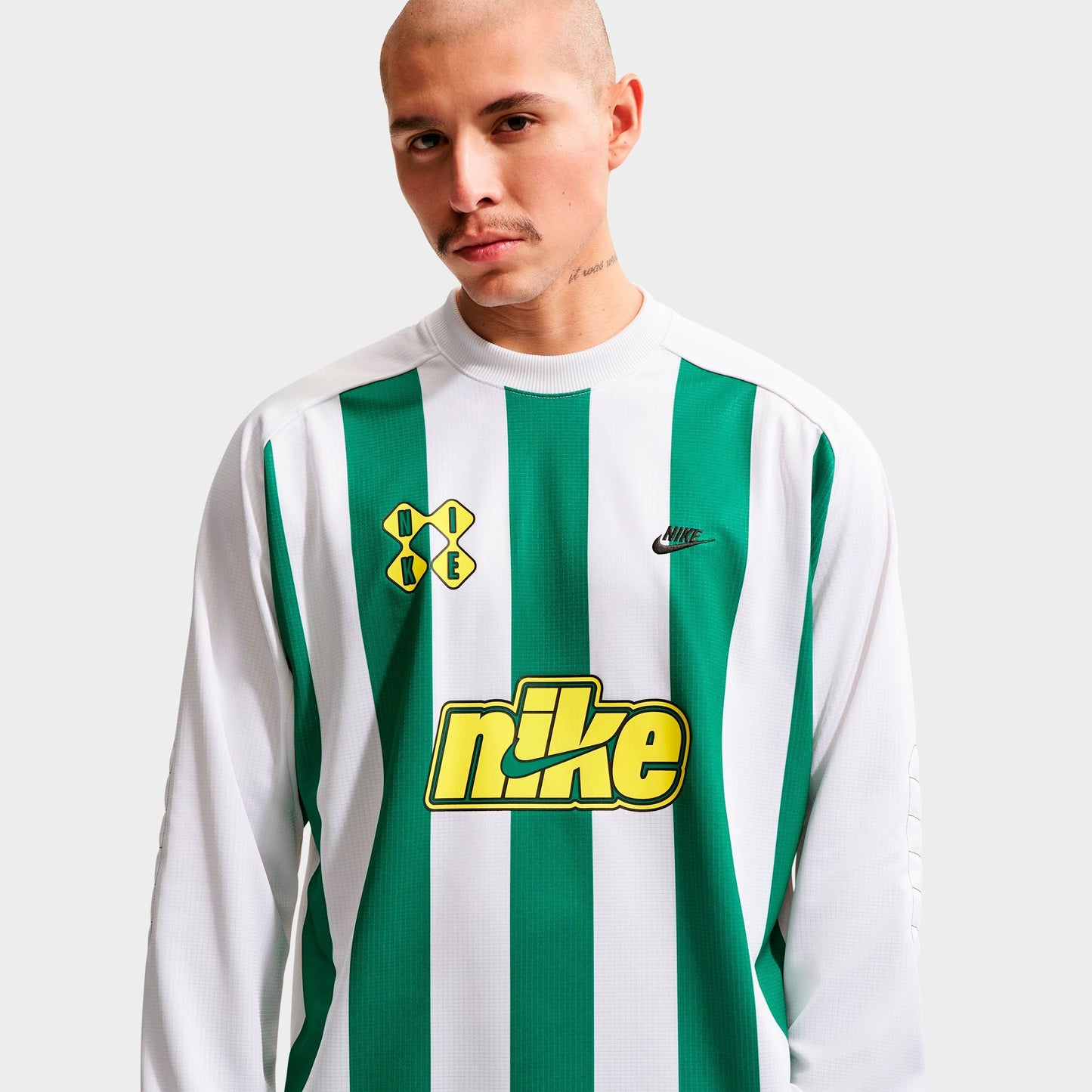 Men's Nike Sportswear Club Goalie Top - Malachite/White/Lightning