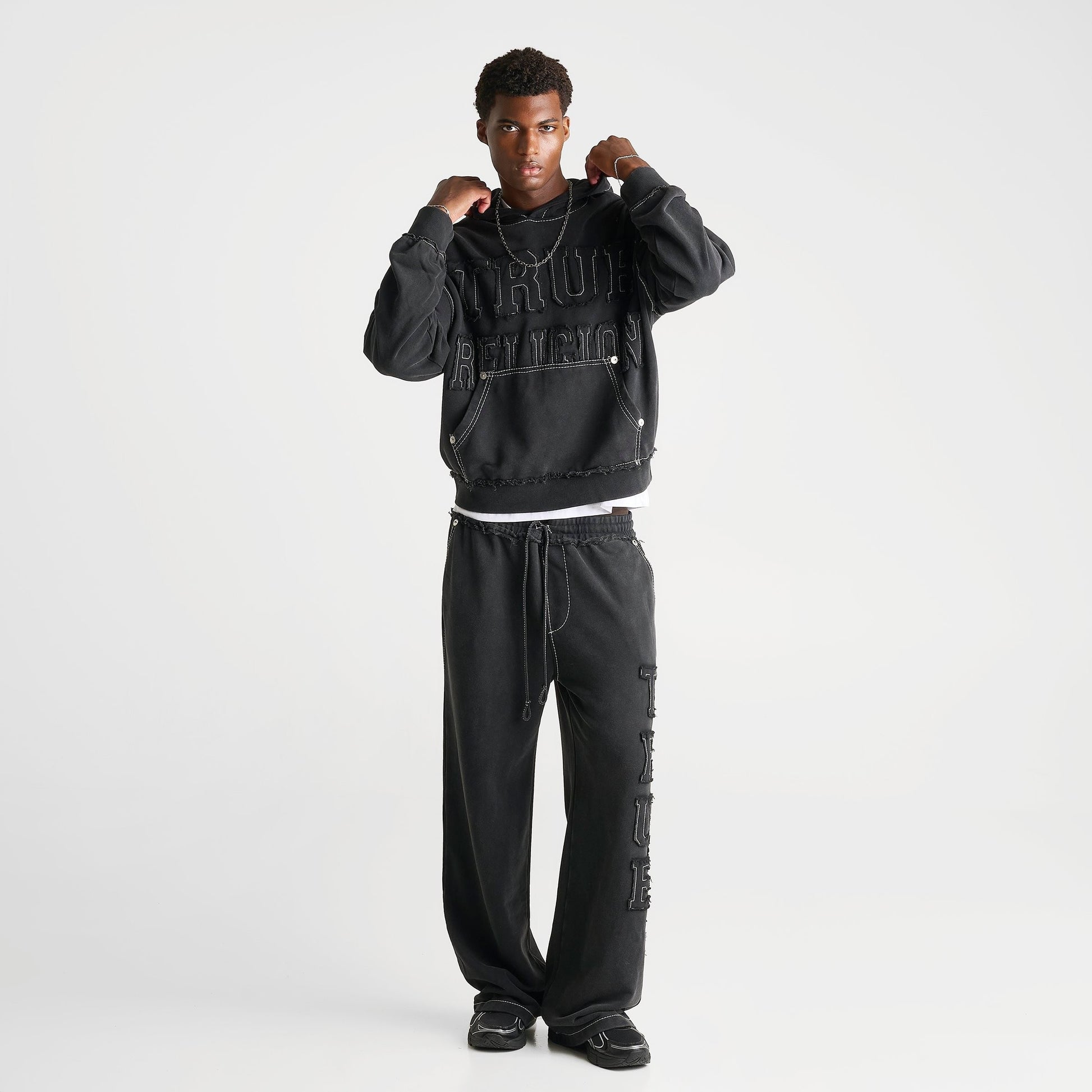 Men's True Religion Logo Appliqué Big T Boxy Hoodie - Black