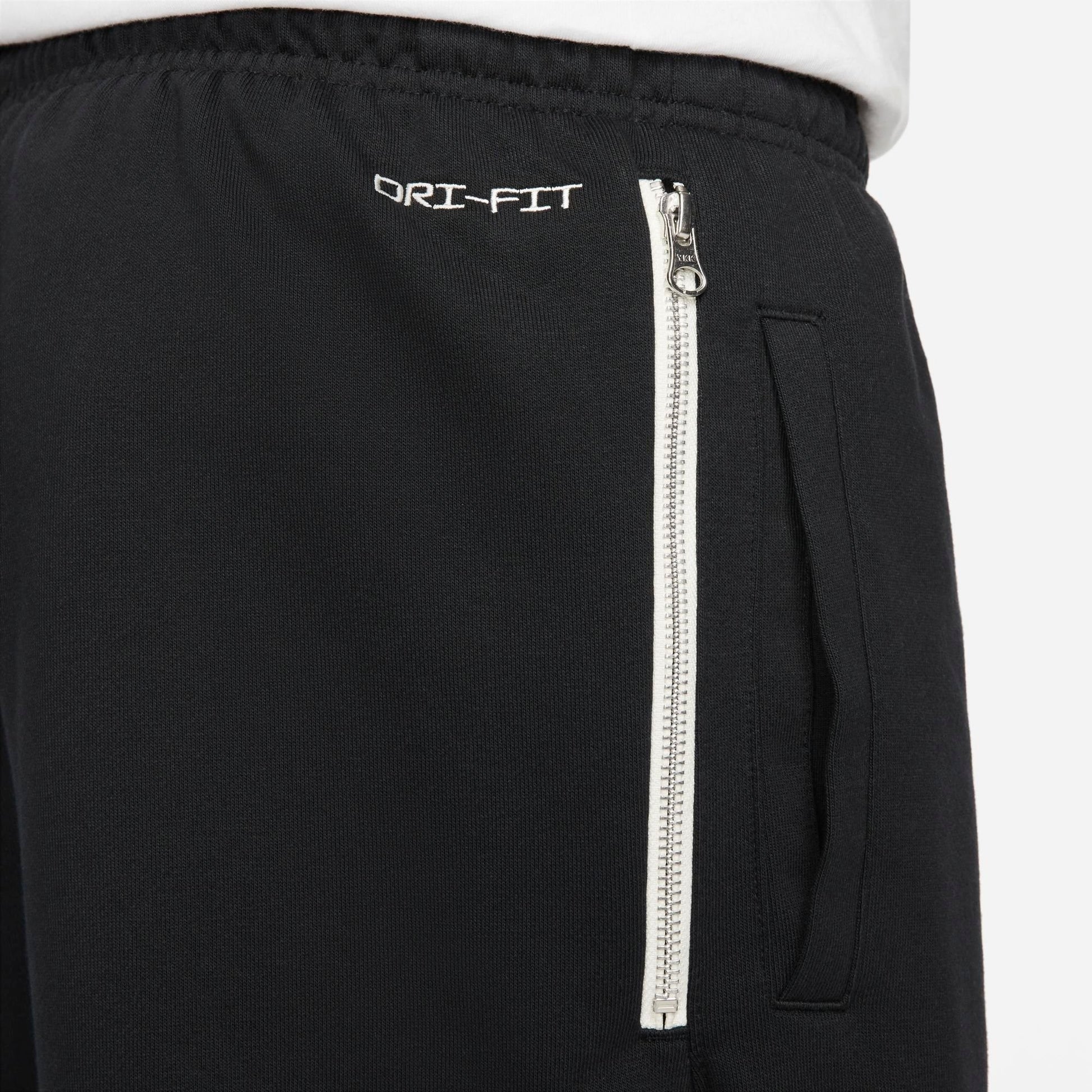 Men's Nike Dri-FIT Standard Issue French Terry Shorts - Black/Pale Ivory