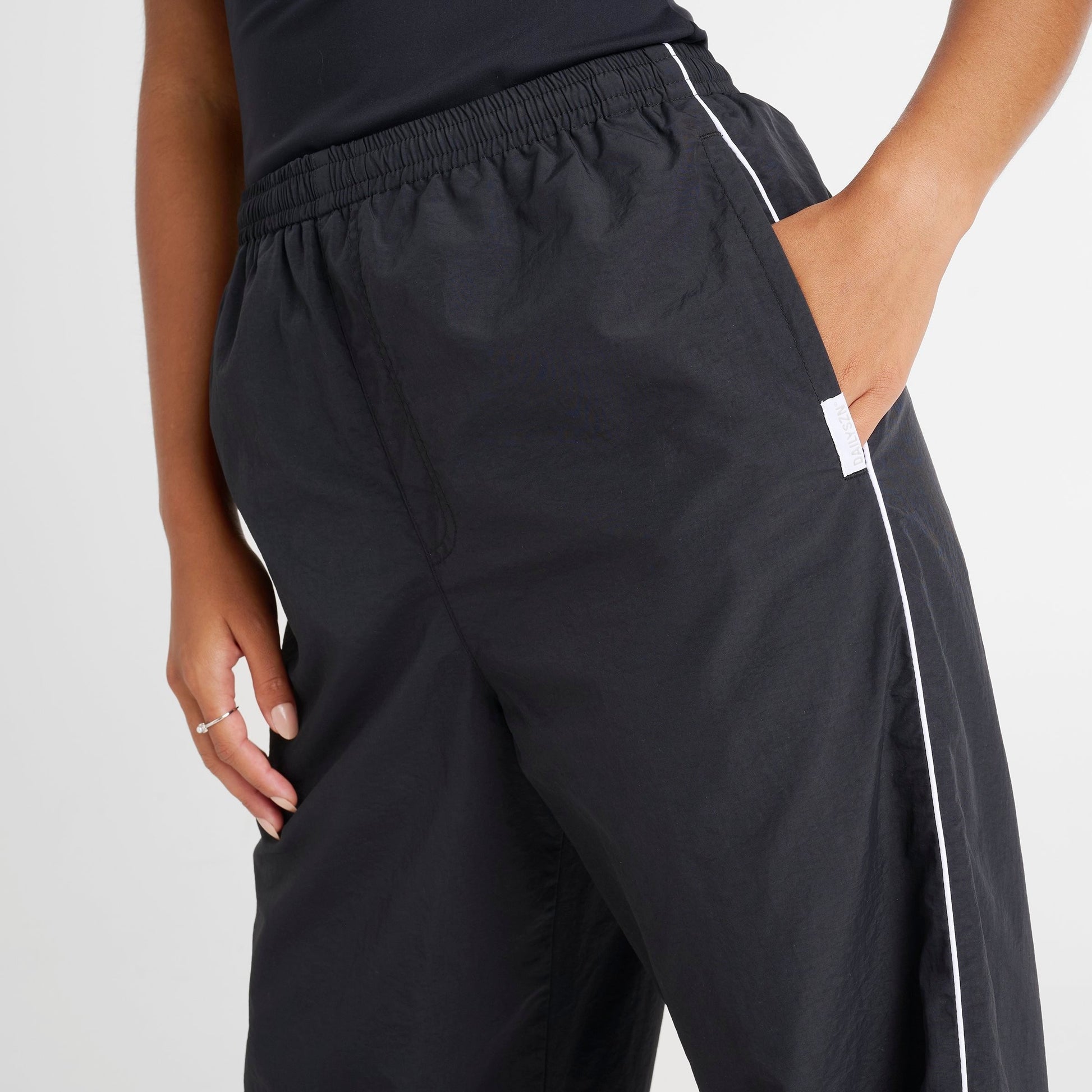 Women's DAILYSZN Weather-Resistant Piped Woven Pants - Black/White