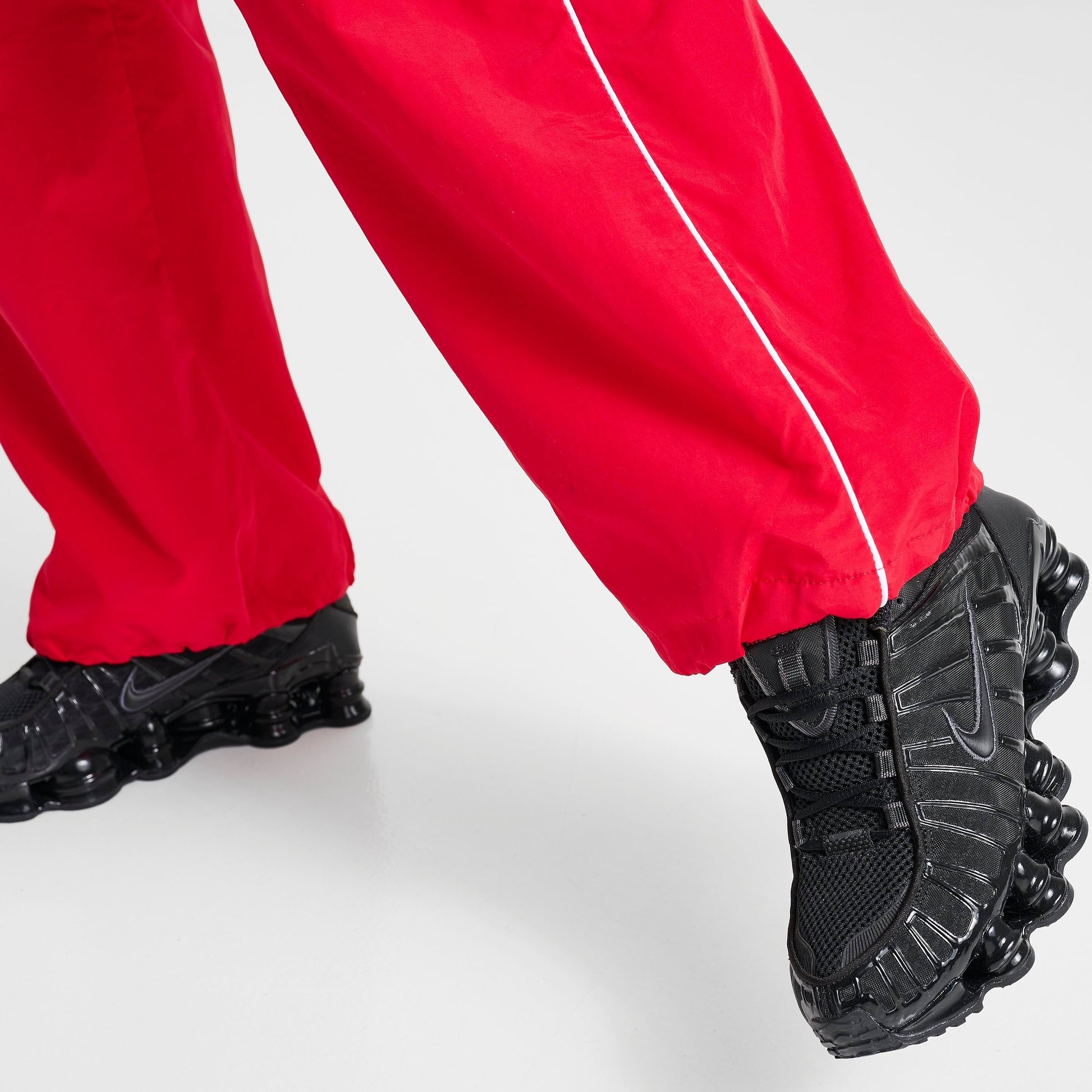 Women's DAILYSZN Weather-Resistant Piped Woven Pants - True Red