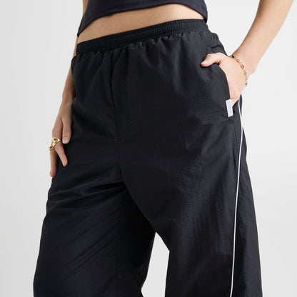 Women's DAILYSZN V2 Piped Woven Pants - Black