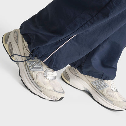 Women's DAILYSZN V2 Piped Woven Pants - Navy/Pink