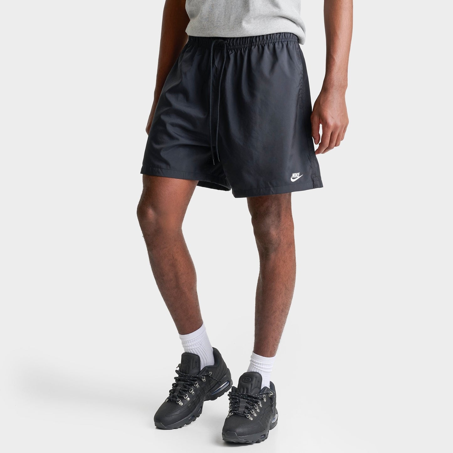 Men's Nike Club Woven 6" Flow Shorts - Black/White