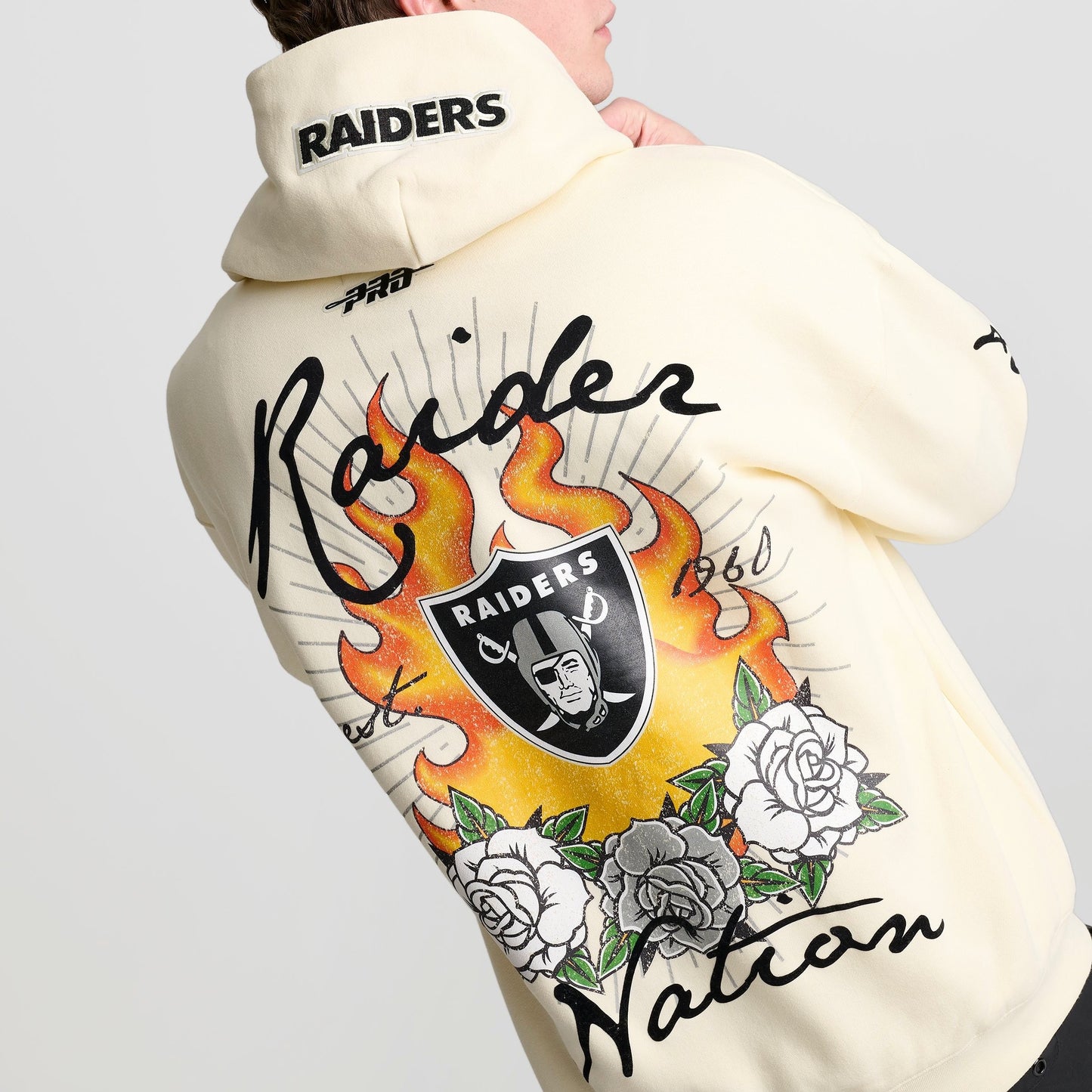 Men's Pro Standard Las Vegas Raiders NFL Fire and Roses Drop Shoulder Pullover Hoodie - Cream