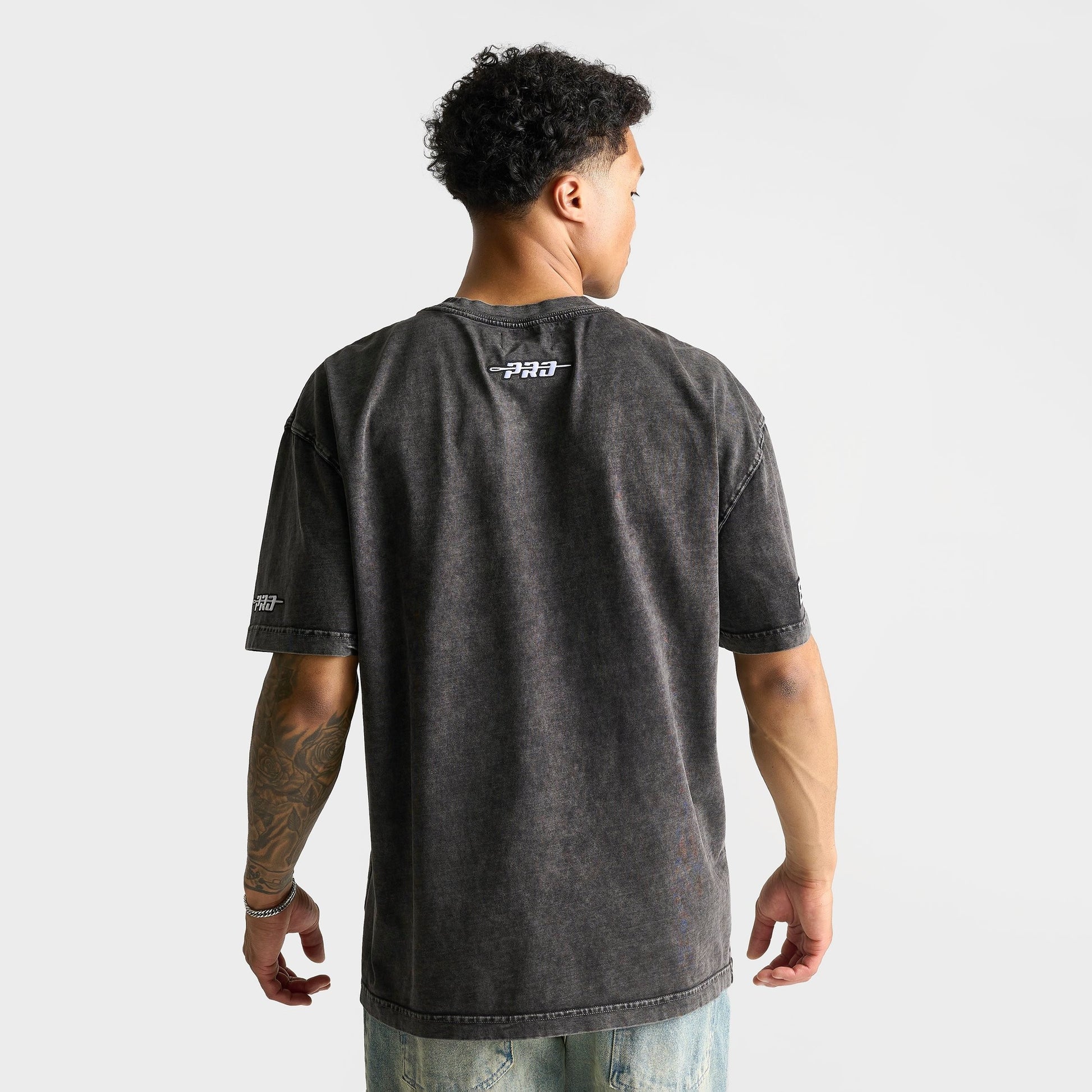 Men's Pro Standard Philadelphia Eagles NFL Fire And Roses Graphic T-Shirt - Washed Black