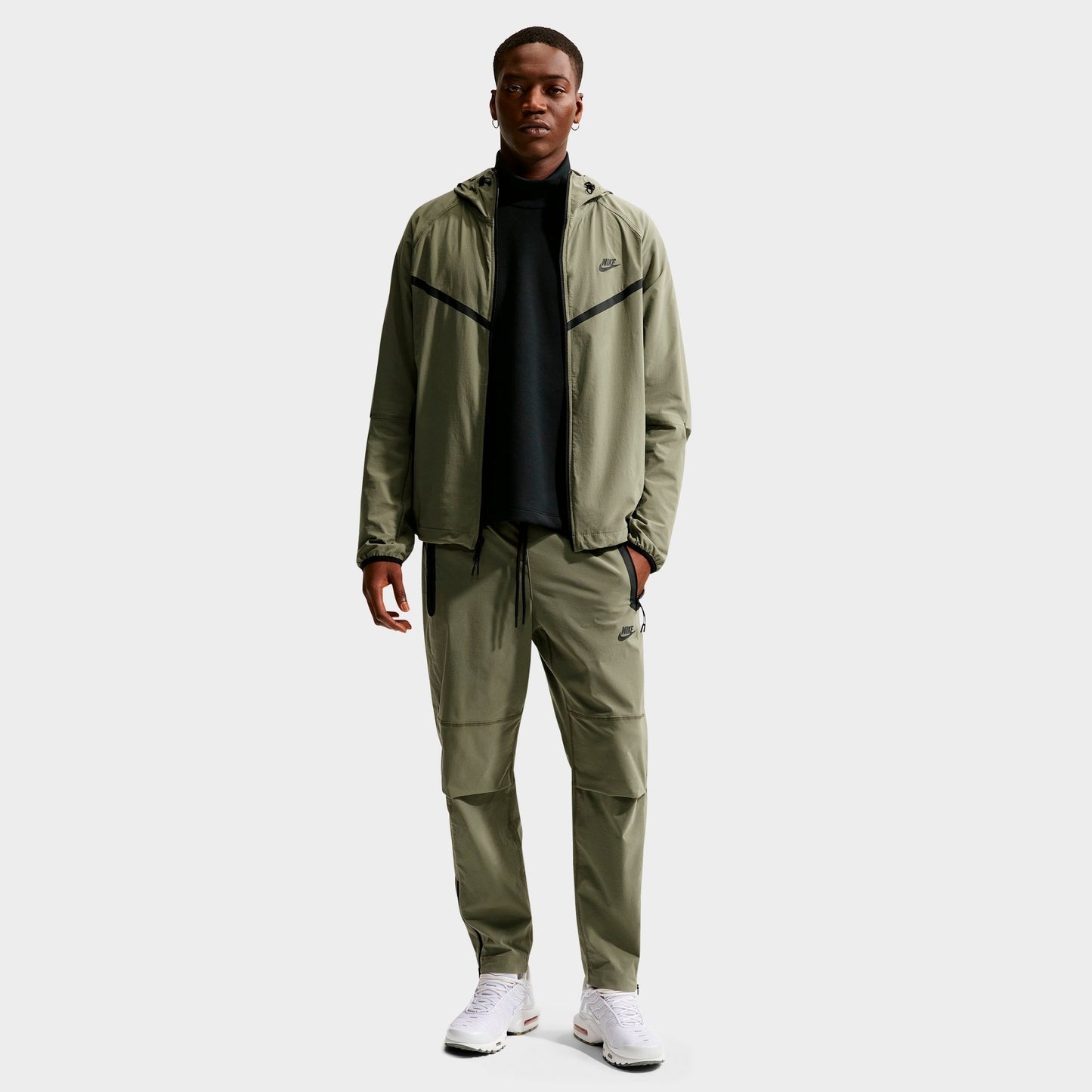 Men's Nike Tech Woven Pants - Silver Sage/Black