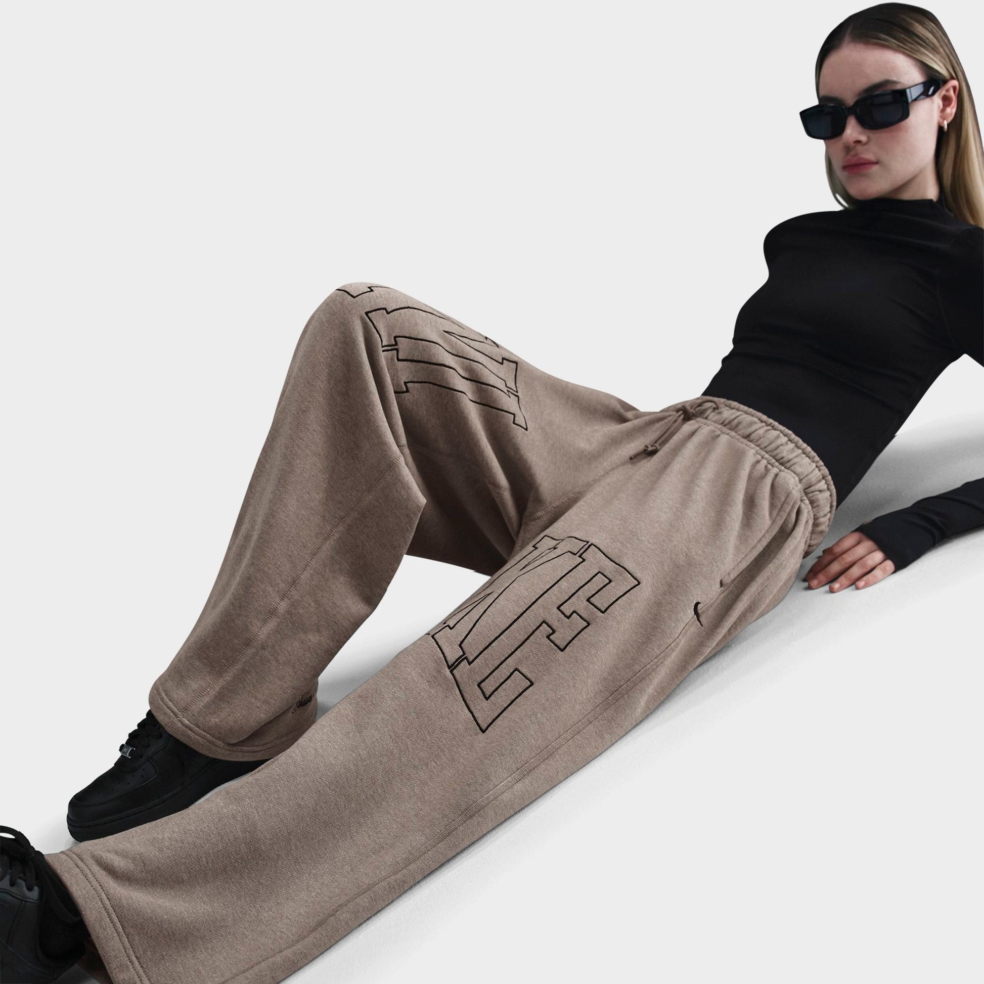 Women's Nike Sportswear Mid-Rise Oversized Open-Hem French Terry Pants - Mink Brown/Htr