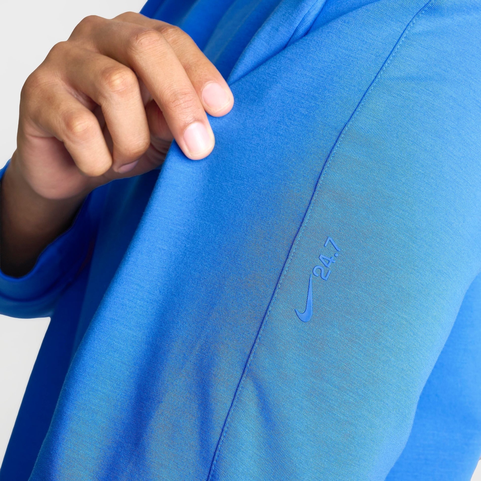 Men's Nike 24.7 ImpossiblySoft Dri-FIT Crewneck Sweatshirt - Light Photo Blue/Black/Blue Spark