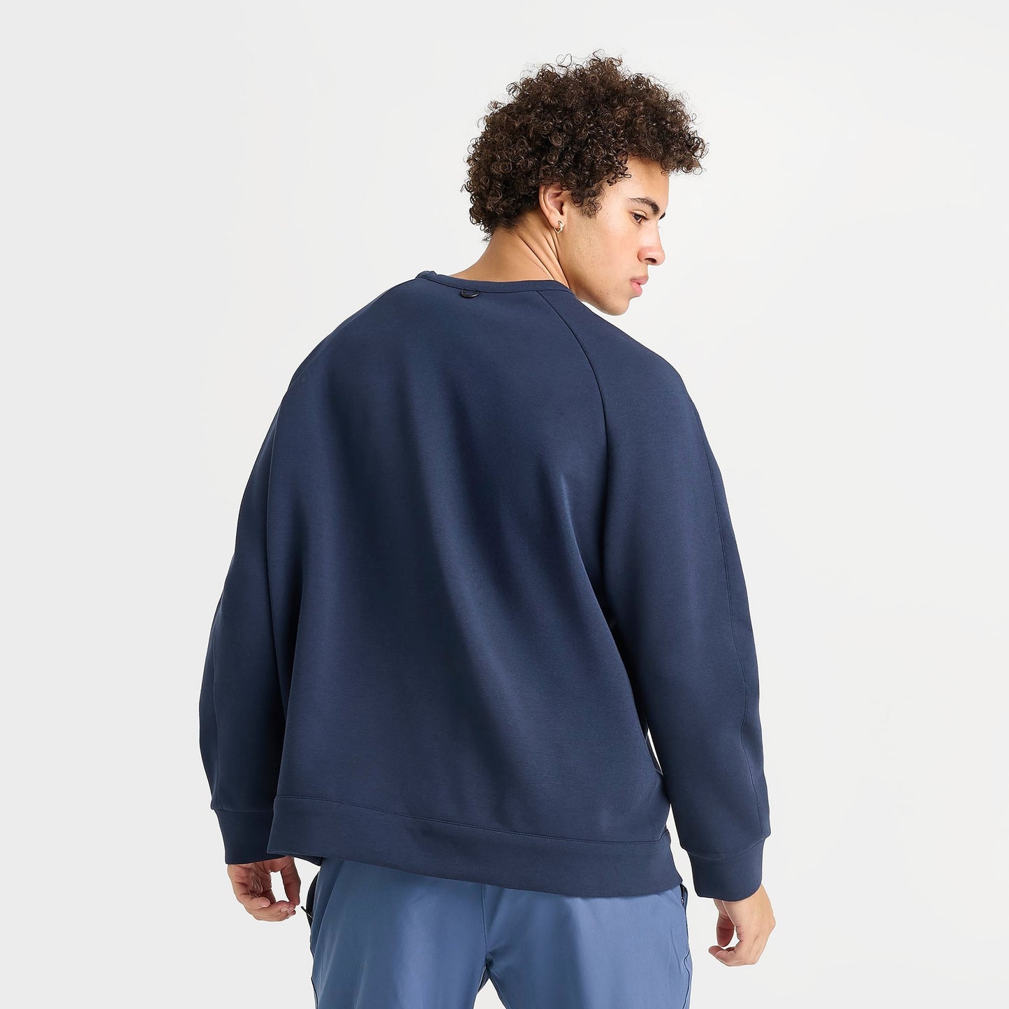 Men's Nike 24.7 ImpossiblySoft Dri-FIT Crewneck Sweatshirt - Obsidian/Dark Obsidian