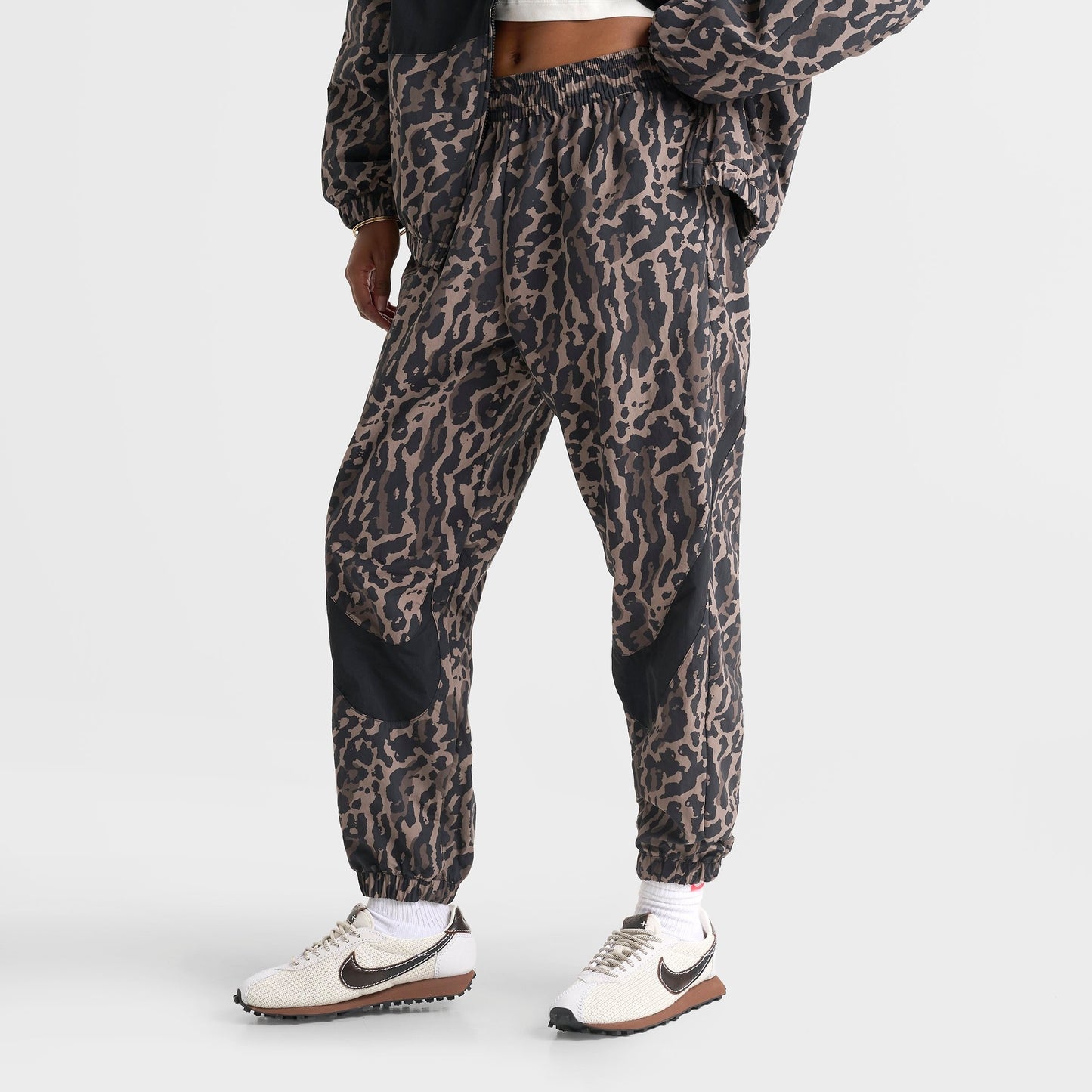 Women's Nike Sportswear Woven Printed Jogger Pants - Black/Black