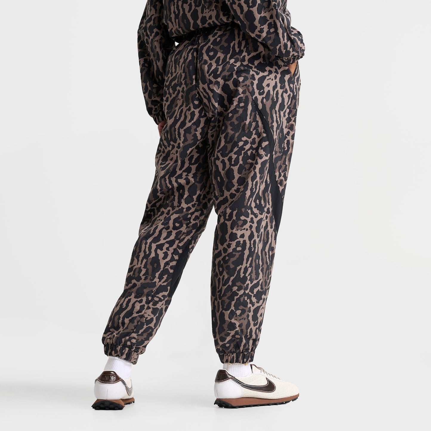 Women's Nike Sportswear Woven Printed Jogger Pants - Black/Black