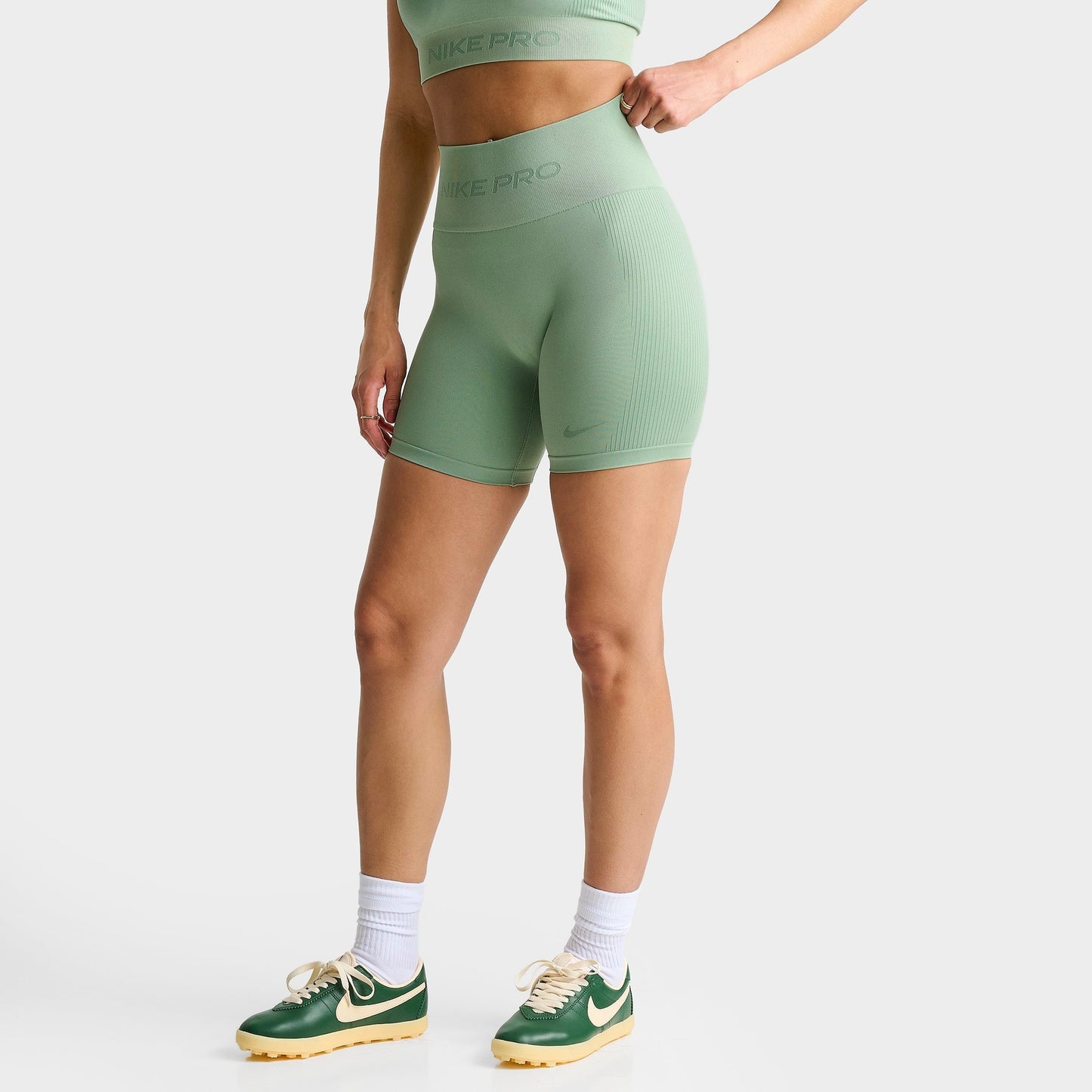 Women's Nike Pro Seamless Dri-FIT High-Waisted 5" Biker Shorts - Steam