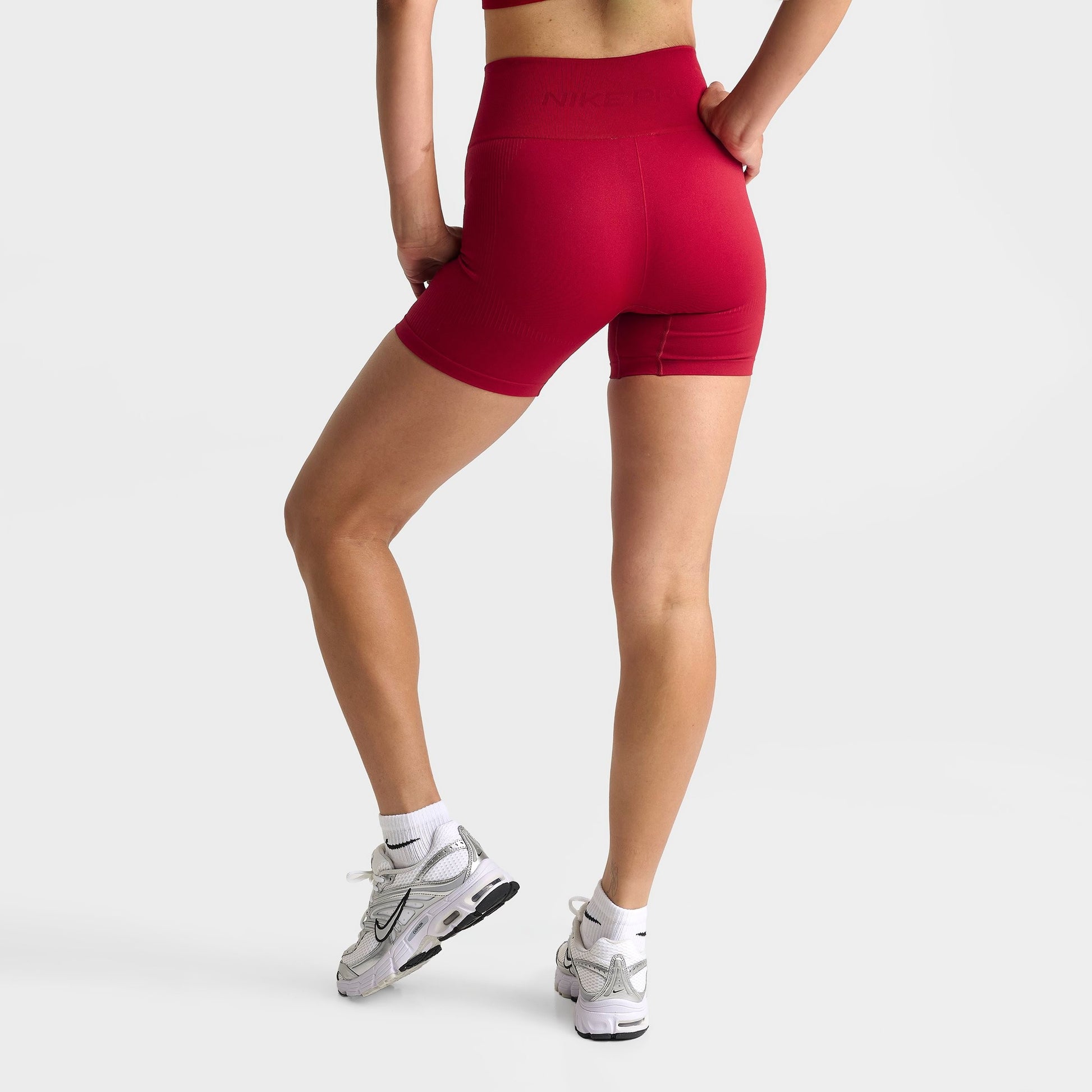 Women's Nike Pro Seamless Dri-FIT High-Waisted 5" Biker Shorts - Tough Red