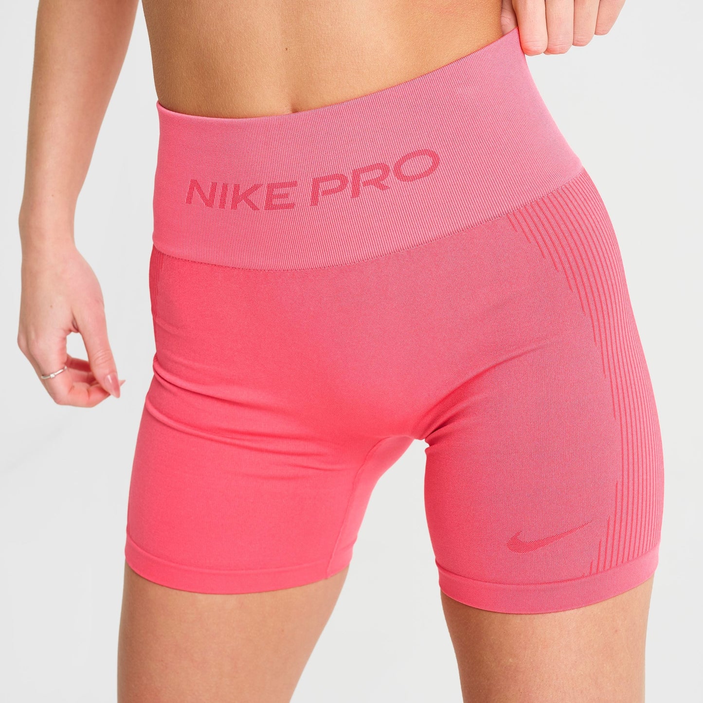 Women's Nike Pro Seamless Dri-FIT High-Waisted 5" Biker Shorts - Sea Coral