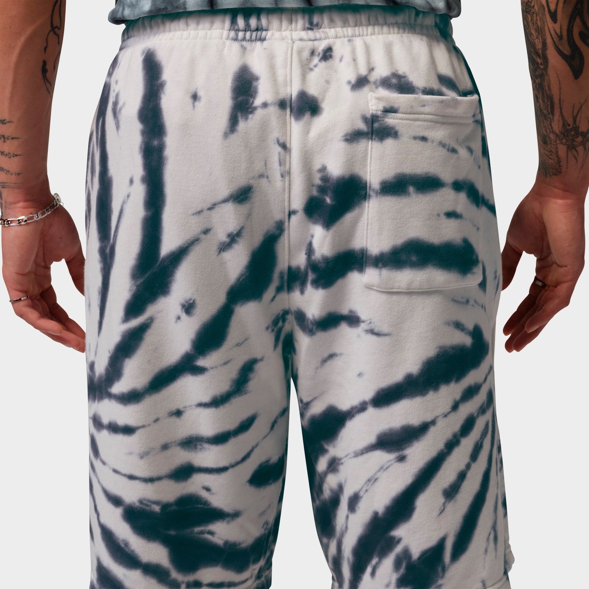 Men's Jordan Brooklyn Tie-Dye Festival Fleece Shorts - Sail/Off Noir/Black