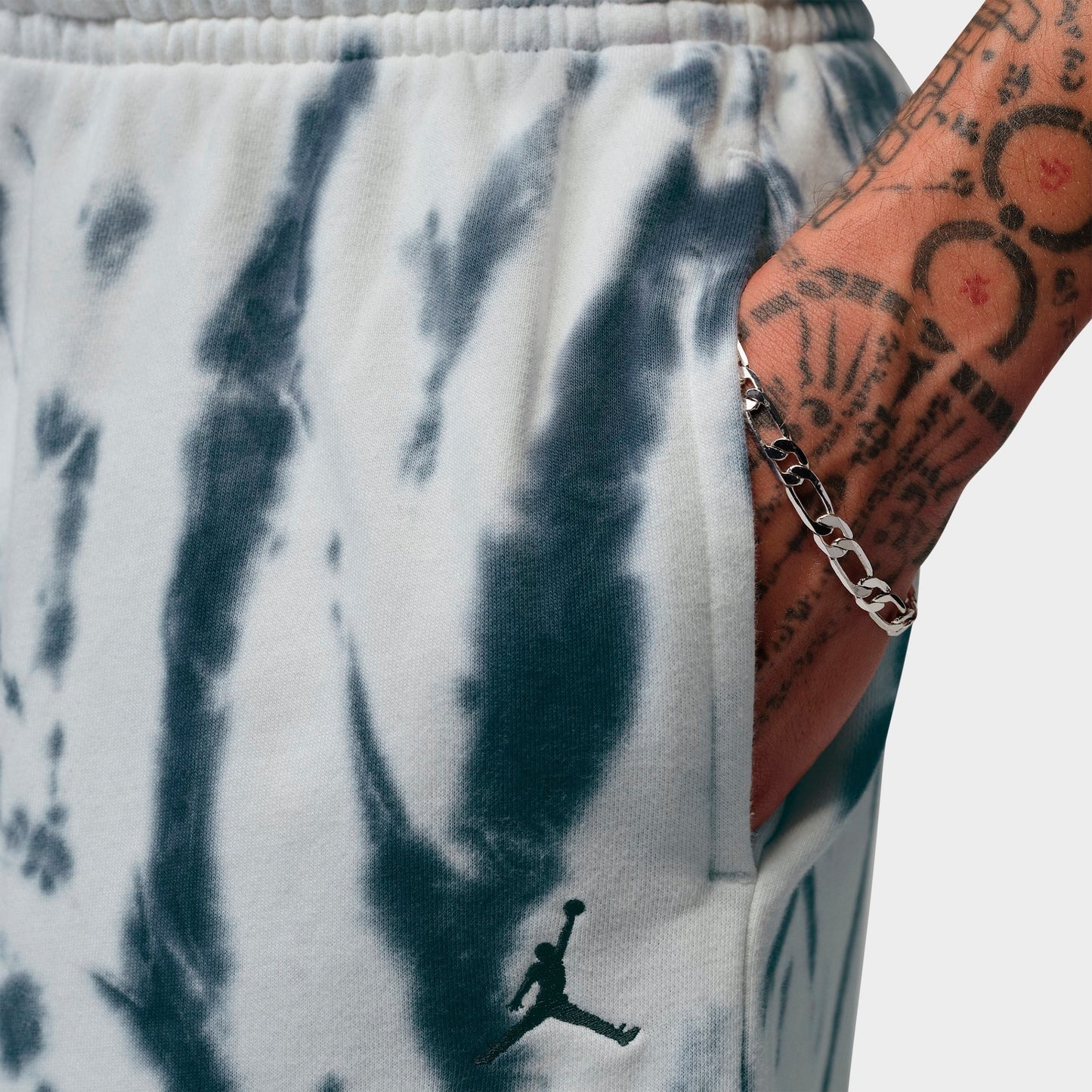 Men's Jordan Brooklyn Tie-Dye Festival Fleece Shorts - Sail/Off Noir/Black