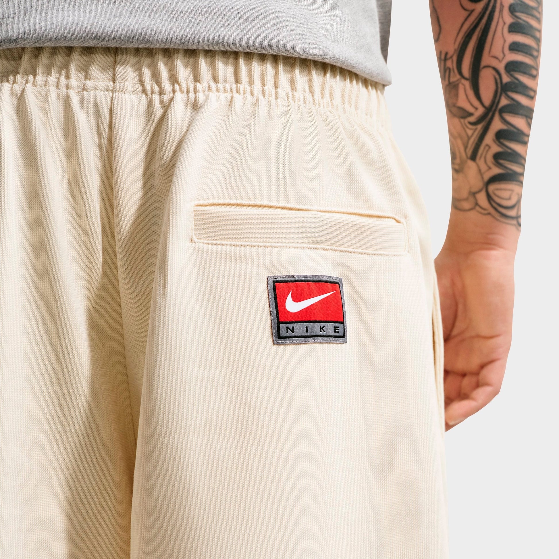 Men's Nike Life Midweight Chenille Knit Shorts - Coconut Milk/Black