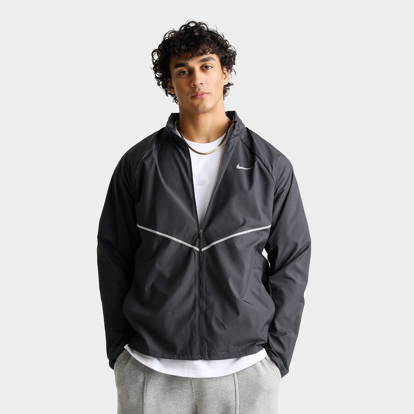 Men's Nike Miler Repel UV Protection Running Jacket - Black/Black/Reflective Silver