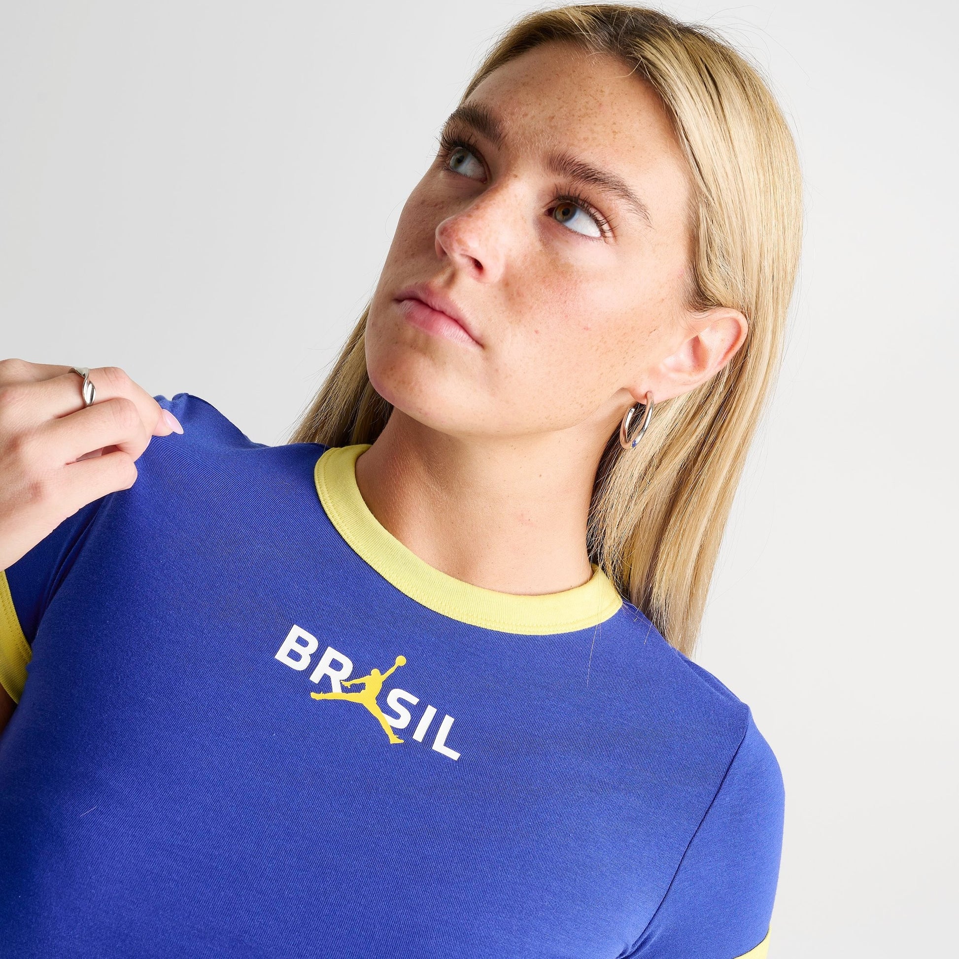 Women's Jordan Brazil Graphic Crewneck T-Shirt - Old Royal/Yellow Pulse