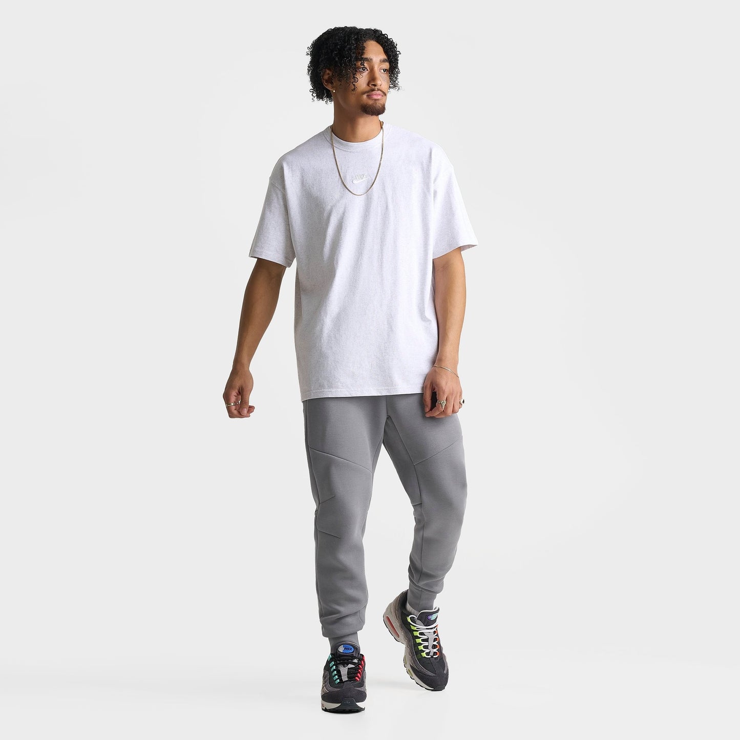 Men's Nike Sportswear Premium Essentials Futura T-Shirt - Birch Heather