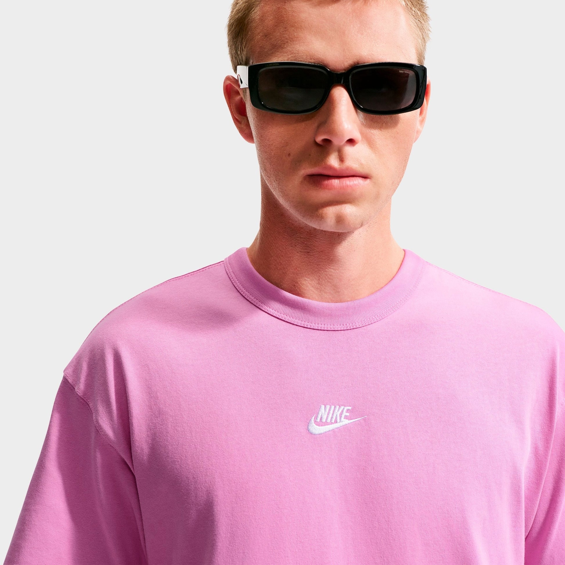 Men's Nike Sportswear Premium Essentials Futura T-Shirt - Light Magenta
