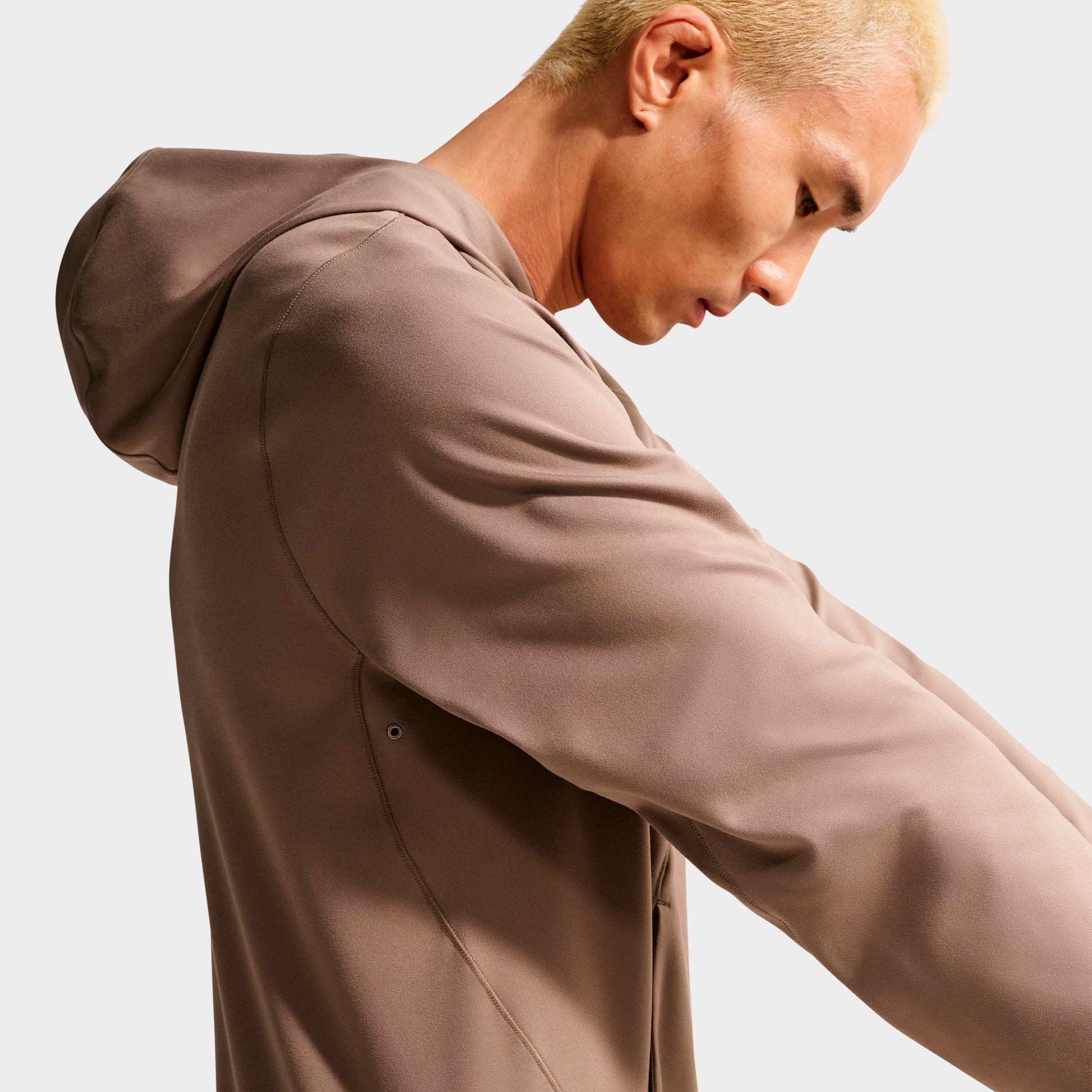 Men's Nike Primary NanoKnit Dri-FIT UV Protection Pullover Training Hoodie - Mink Brown/Mink Brown