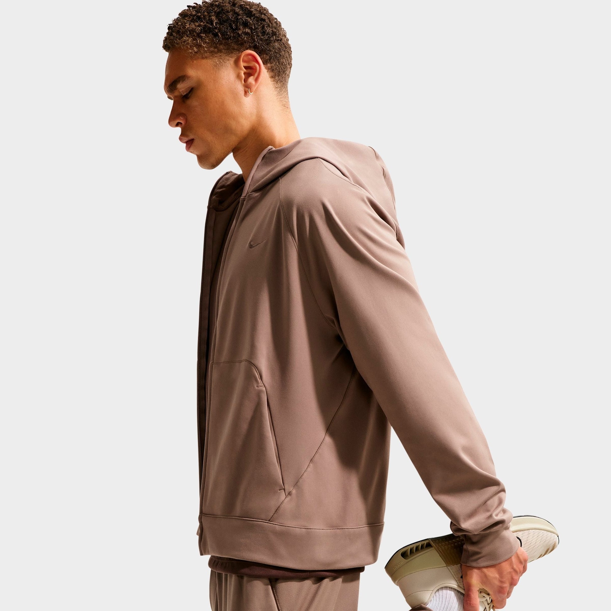 Men's Nike Primary NanoKnit Dri-FIT UV Protection Full-Zip Training Hoodie - Mink Brown/Mink Brown