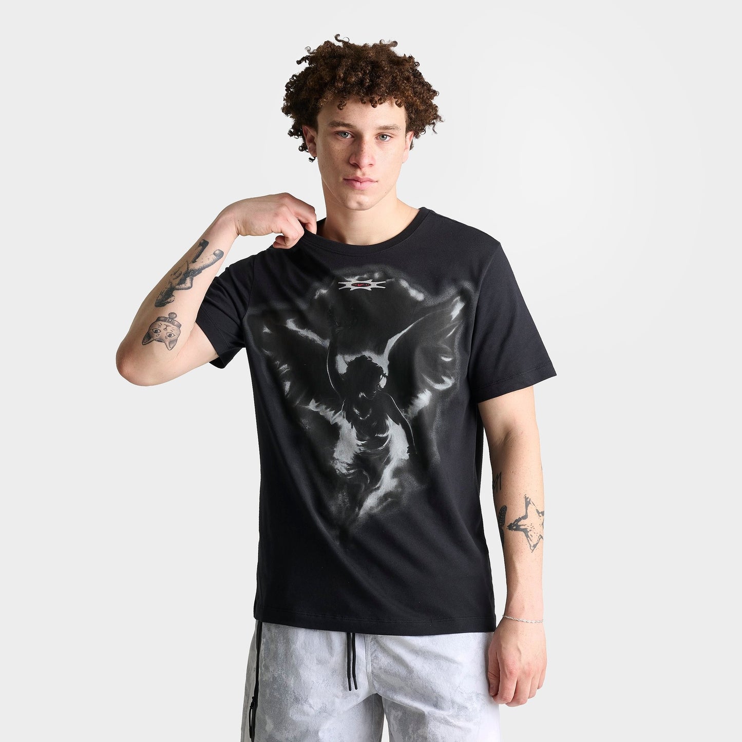 Men's Nike Sportswear Wreath Graphic T-Shirt - Black