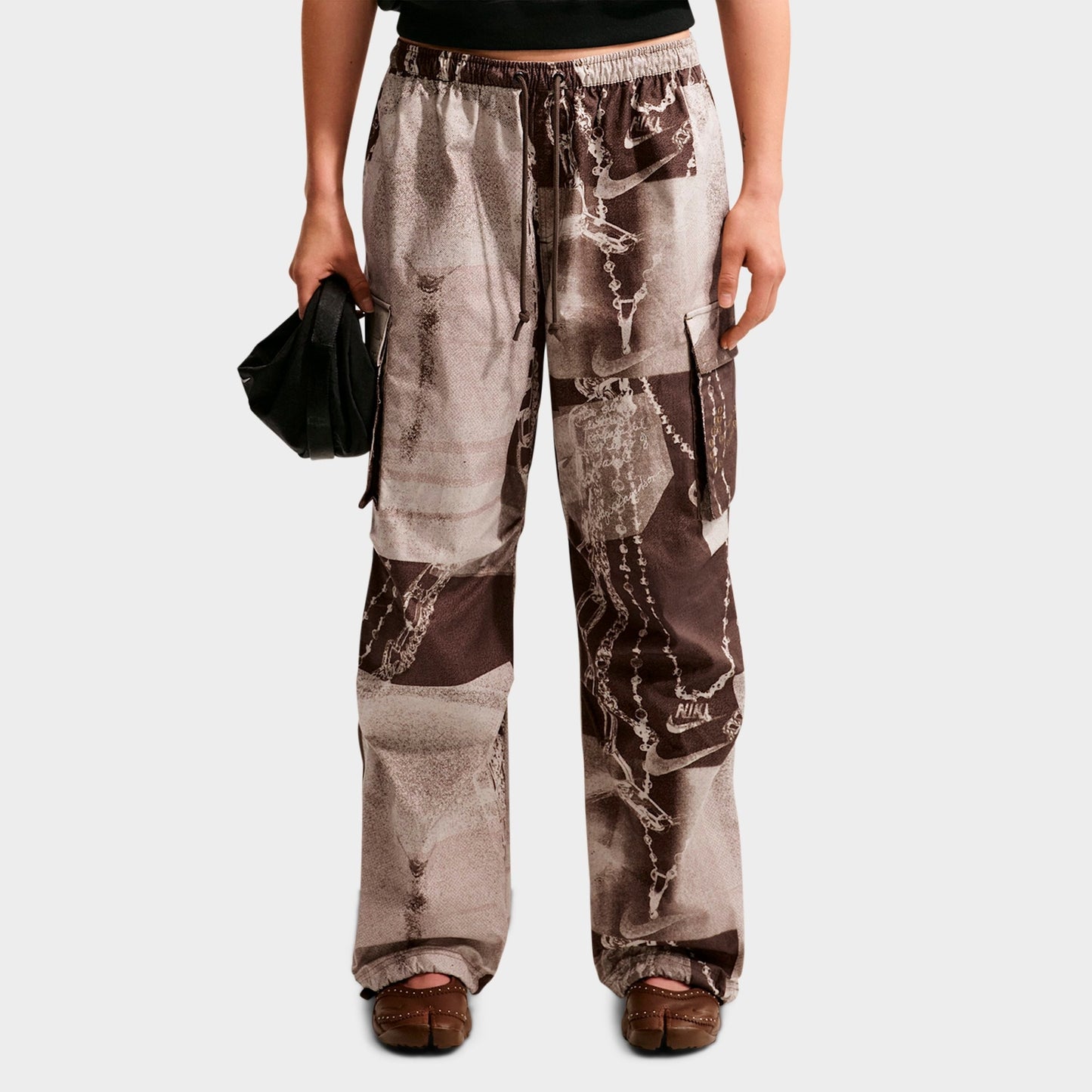 Women's Nike Sportswear Dysto Mid-Rise Oversized Cargo Pants - Dark Hazel