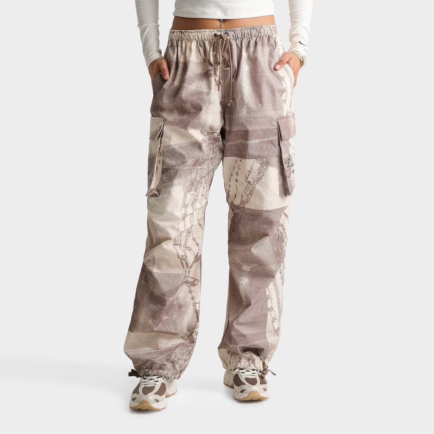 Women's Nike Sportswear Dysto Mid-Rise Oversized Cargo Pants - Mink/Sail