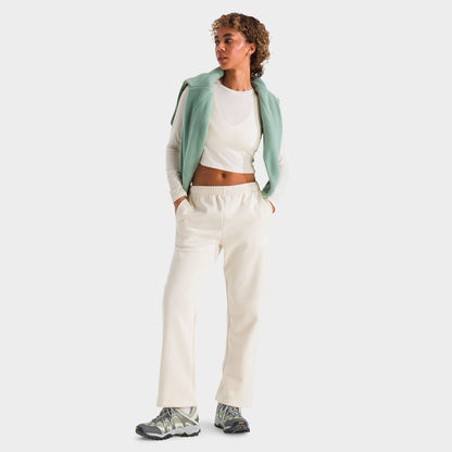 Women's The North Face Evolution Simple Dome Straight Leg Sweatpants - White Dune
